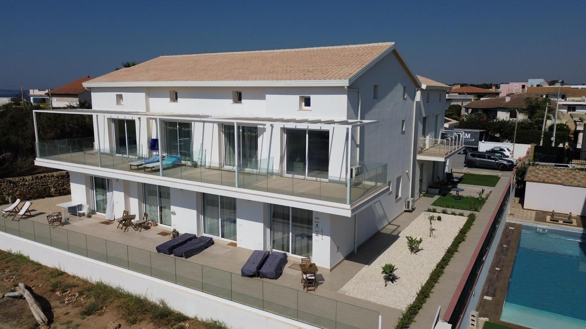 Astro Apartments With Direct Access On The Sea Of Noto Heritage Of Unesco المظهر الخارجي الصورة