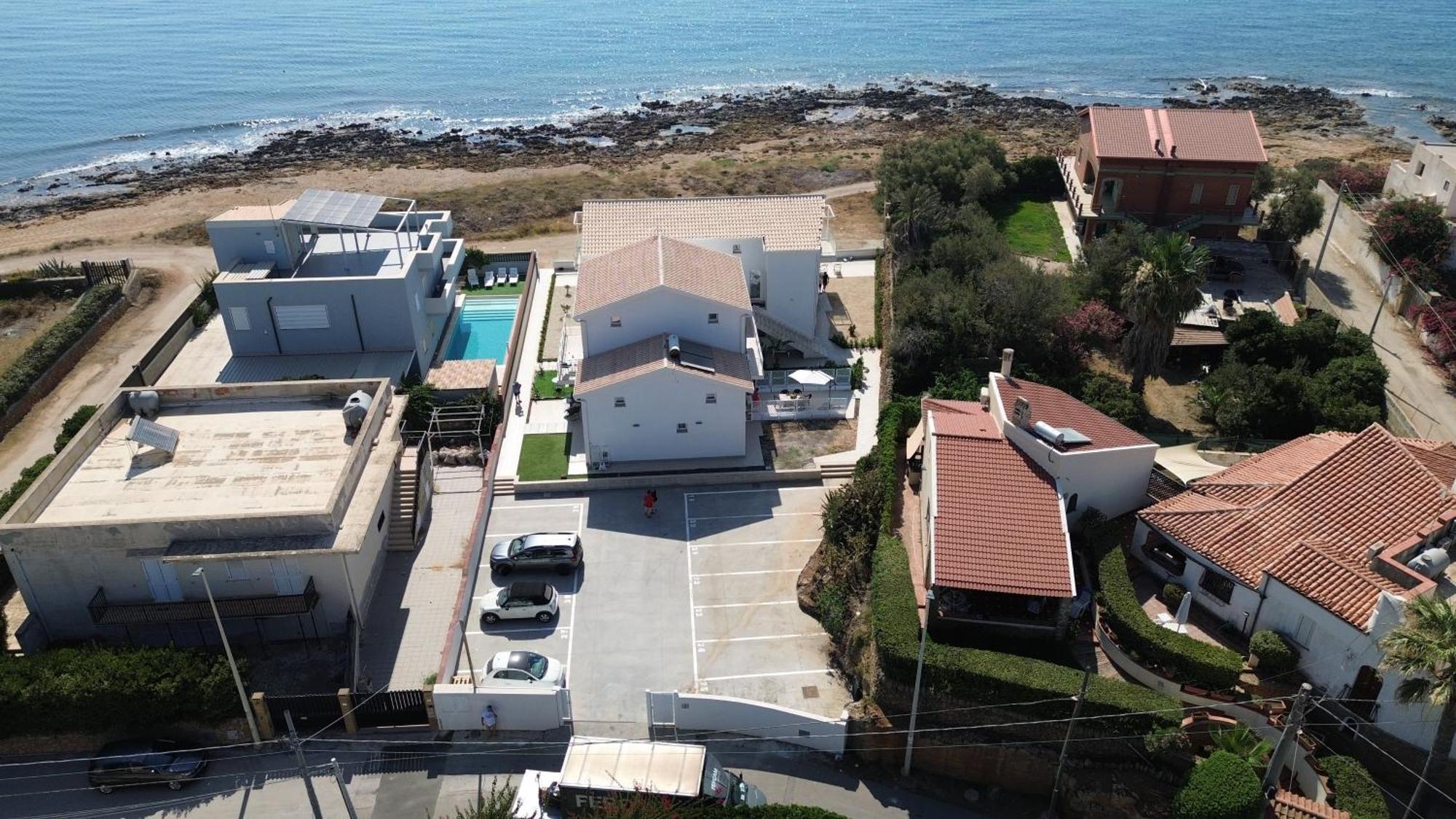 Astro Apartments With Direct Access On The Sea Of Noto Heritage Of Unesco المظهر الخارجي الصورة