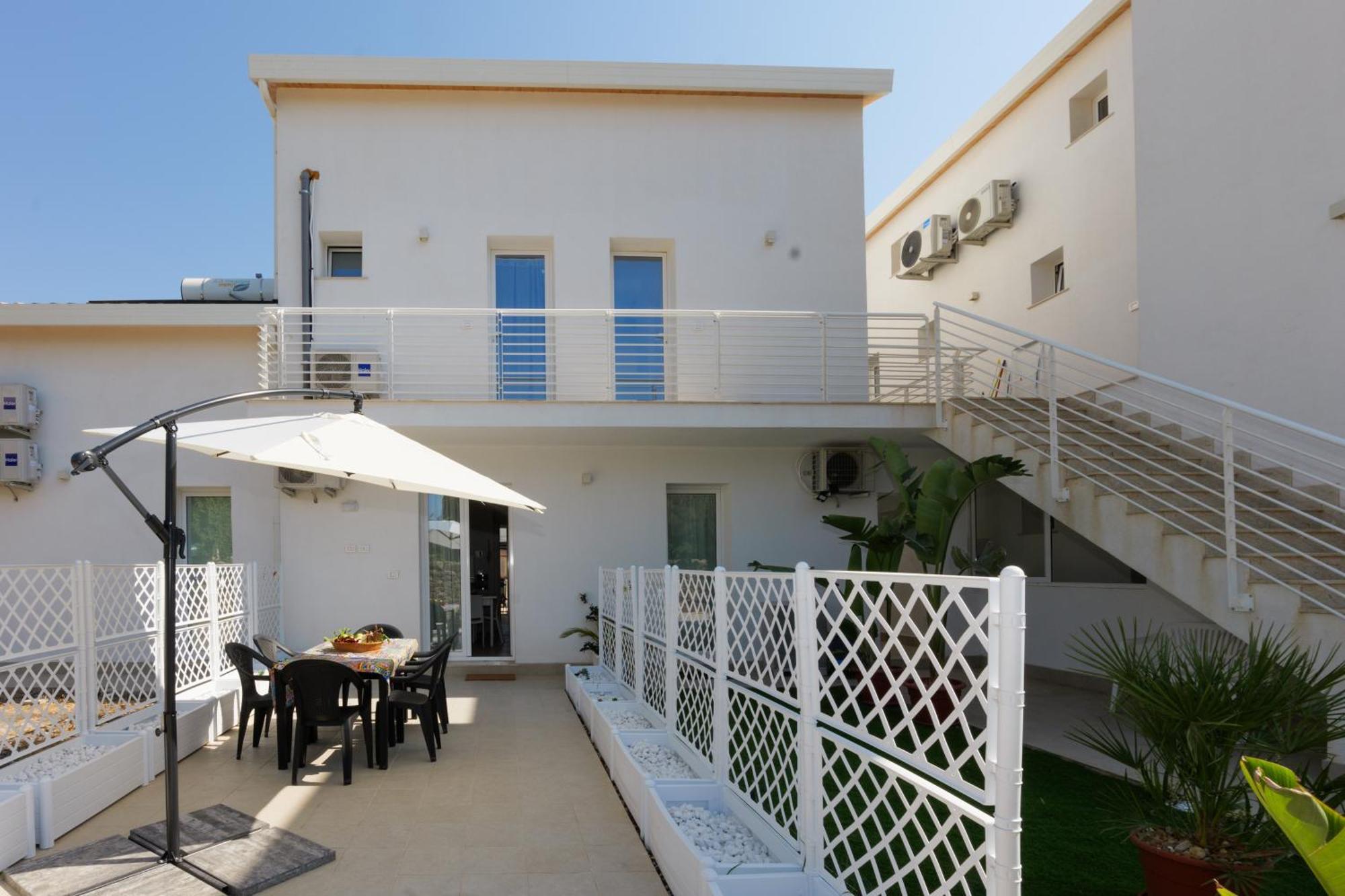 Astro Apartments With Direct Access On The Sea Of Noto Heritage Of Unesco المظهر الخارجي الصورة